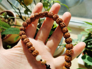 rudraksha-bracelet-for-ladies